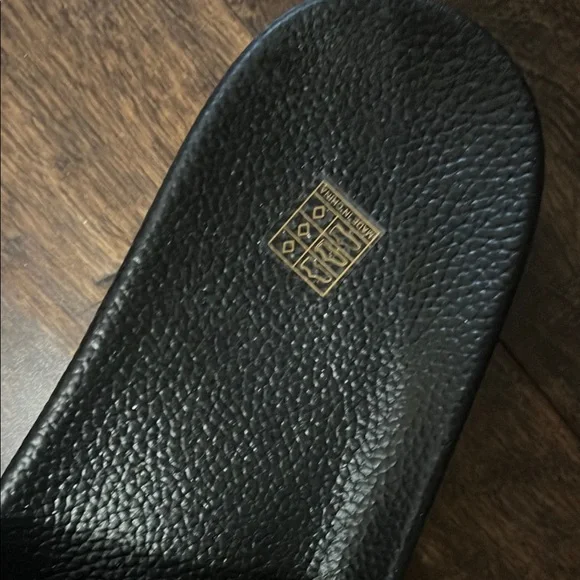 Brown and Black Patterned Slides - Picture 2 of 3